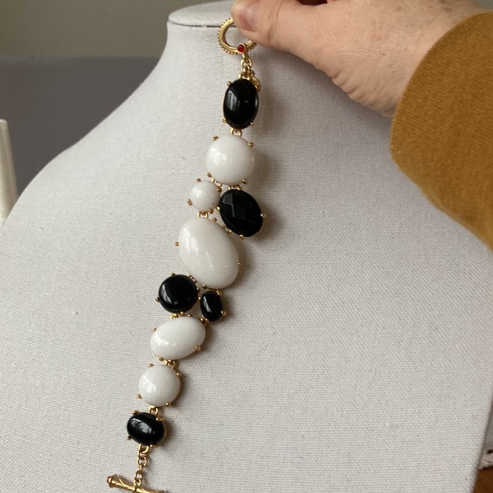 Carolee Lux Black & White Set Stone Bracelet Bar & Toggle w Red Stone Gold Metal